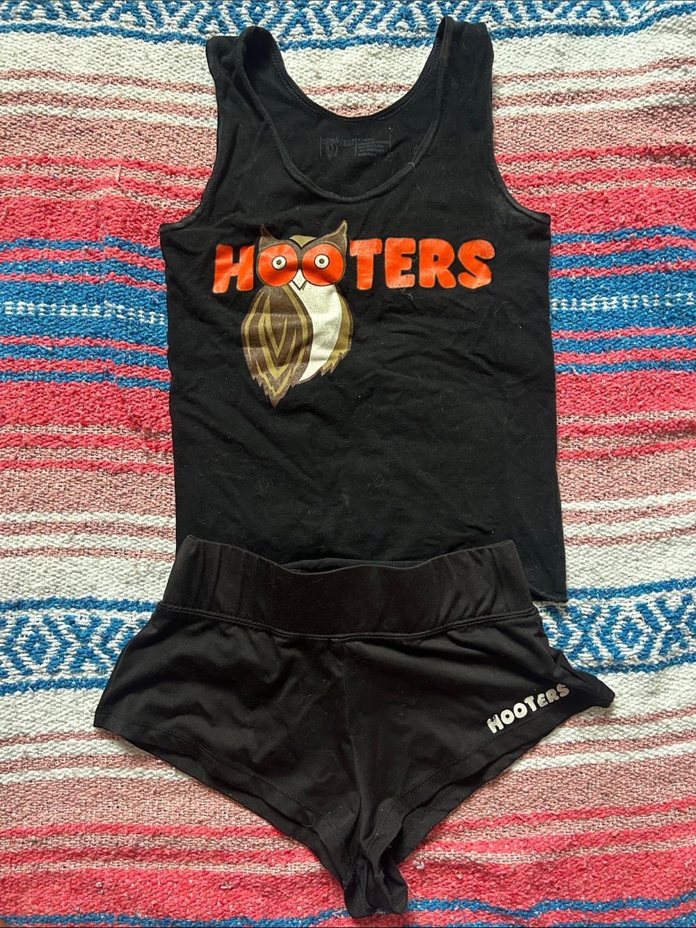 USED Hooters Girl Uniform !
